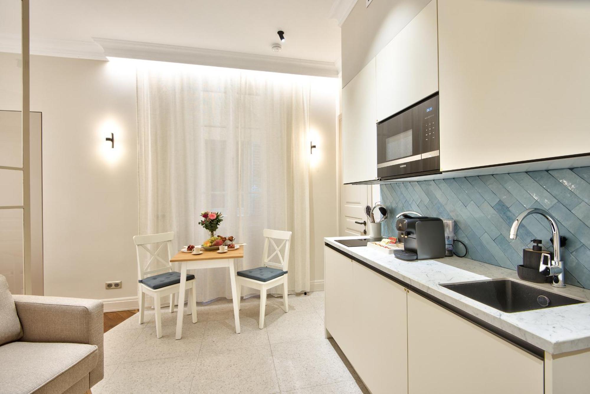 9 Alberti Centre Nizza