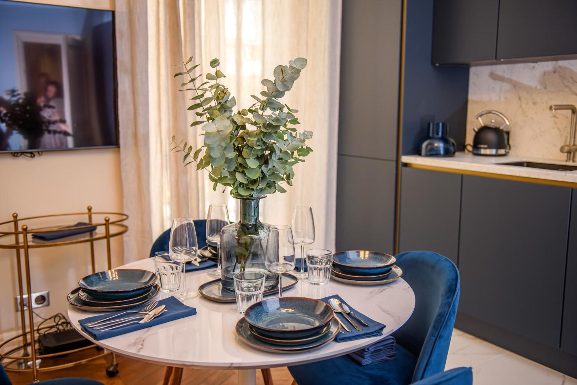 9 Alberti Centre Aparthotel Nizza